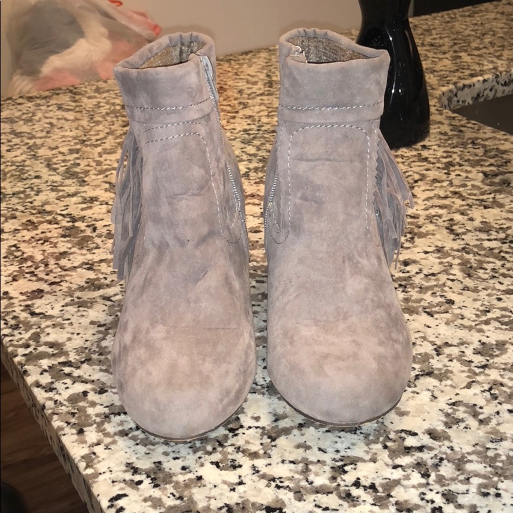 chase and chloe grey fringe bootie